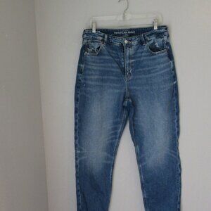 AMERICAN EAGLE Blue Denim Mom Jean Strigid Regular Size 14 Raw Hem